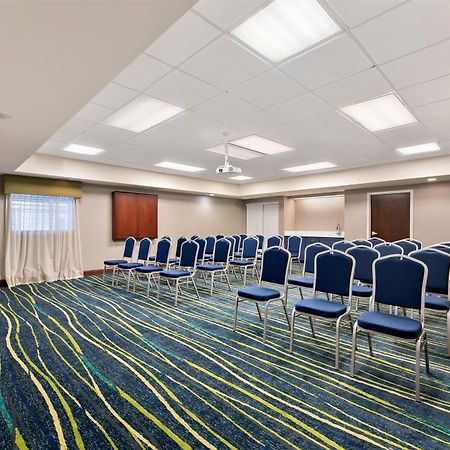 Hampton Inn & Suites Newtown Yardley Εξωτερικό φωτογραφία