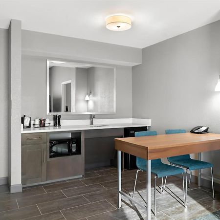 Hampton Inn & Suites Newtown Yardley Εξωτερικό φωτογραφία