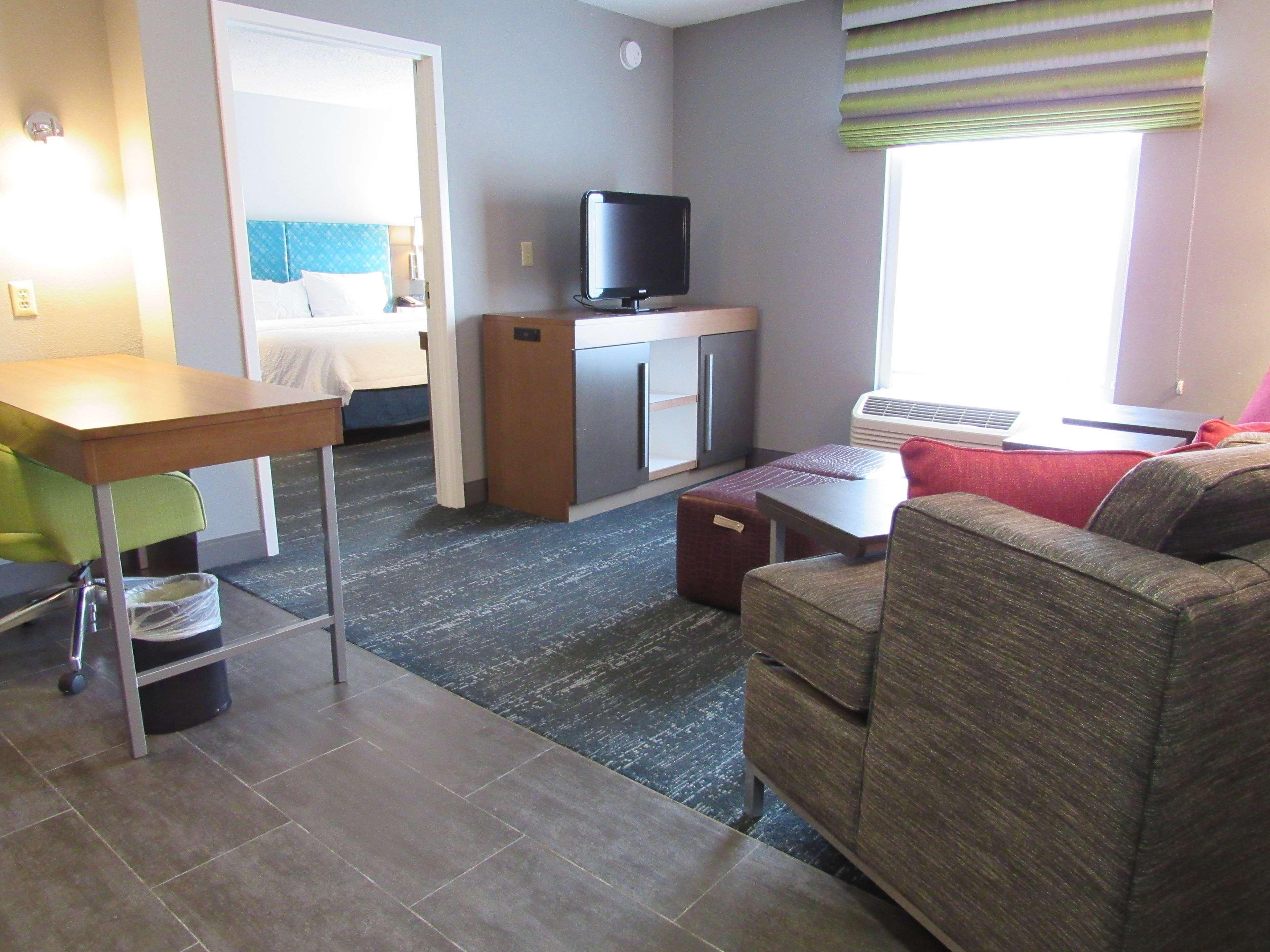 Hampton Inn & Suites Newtown Yardley Εξωτερικό φωτογραφία
