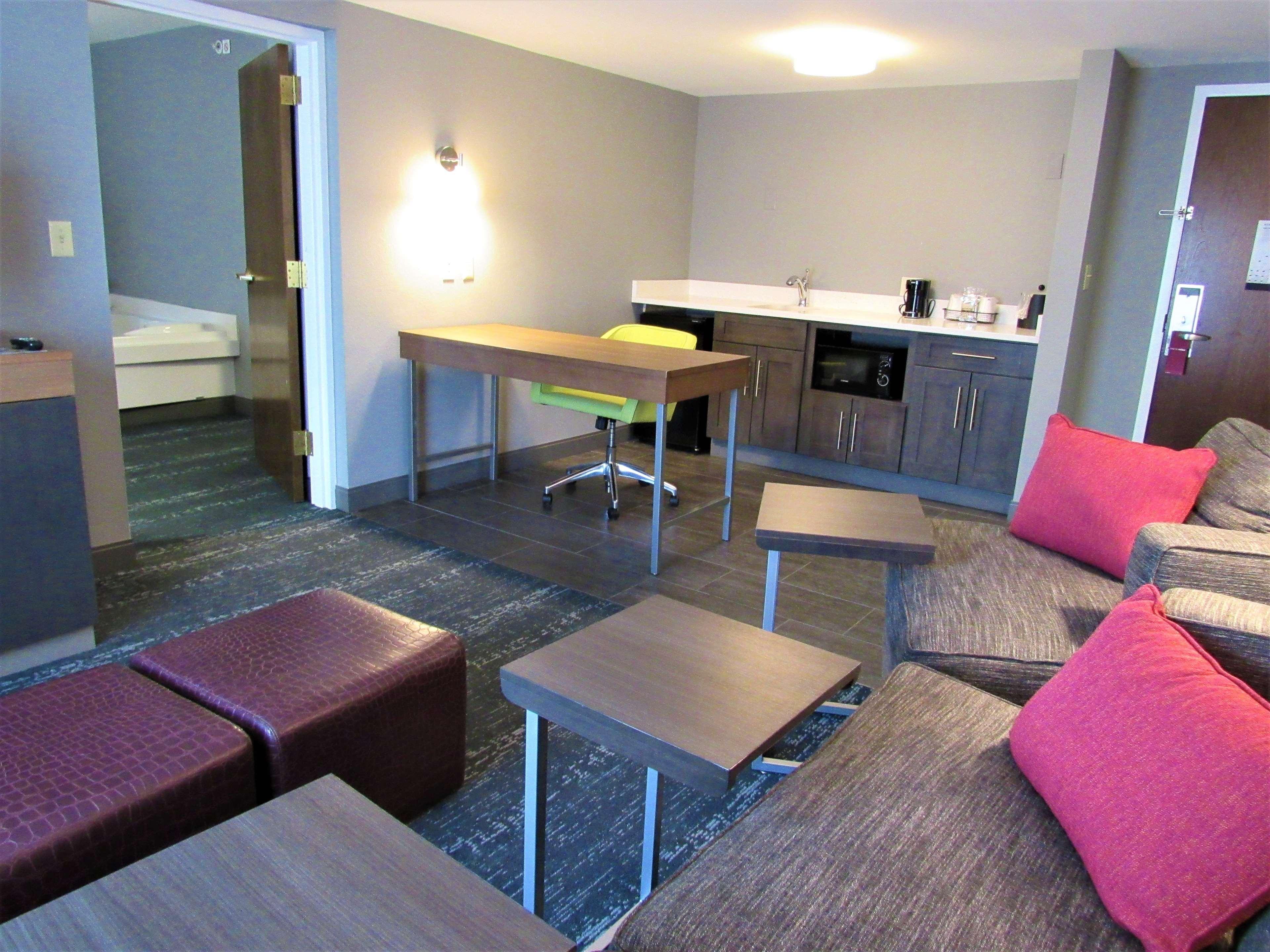 Hampton Inn & Suites Newtown Yardley Εξωτερικό φωτογραφία