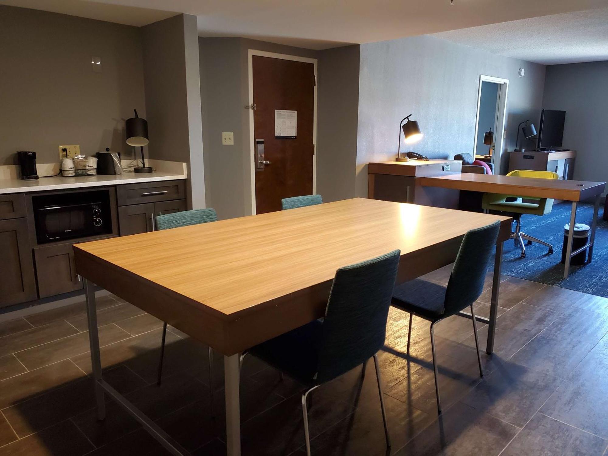 Hampton Inn & Suites Newtown Yardley Εξωτερικό φωτογραφία