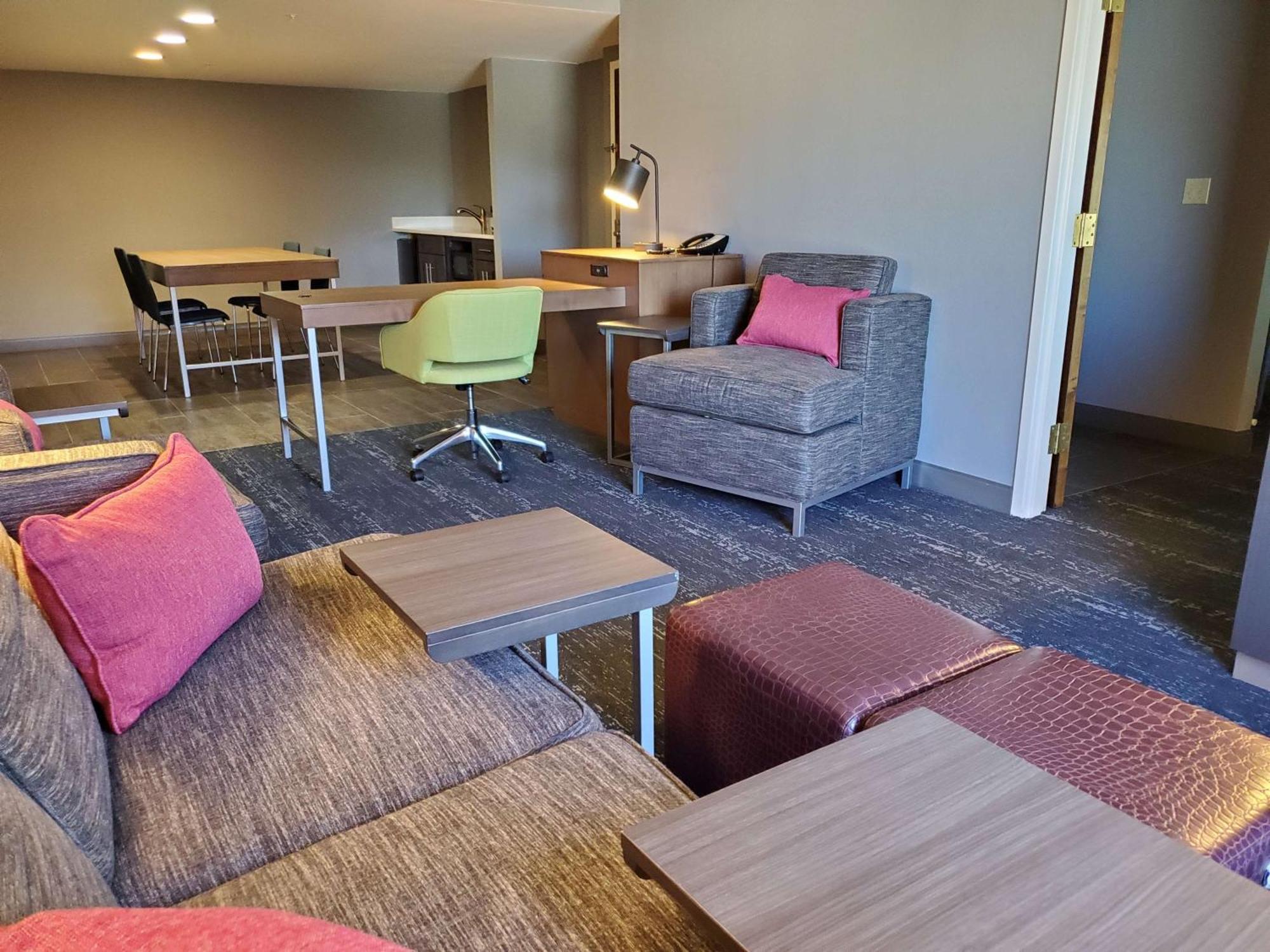 Hampton Inn & Suites Newtown Yardley Εξωτερικό φωτογραφία