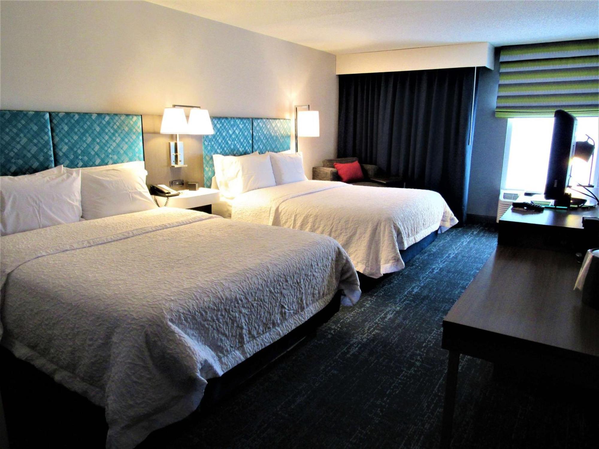 Hampton Inn & Suites Newtown Yardley Εξωτερικό φωτογραφία