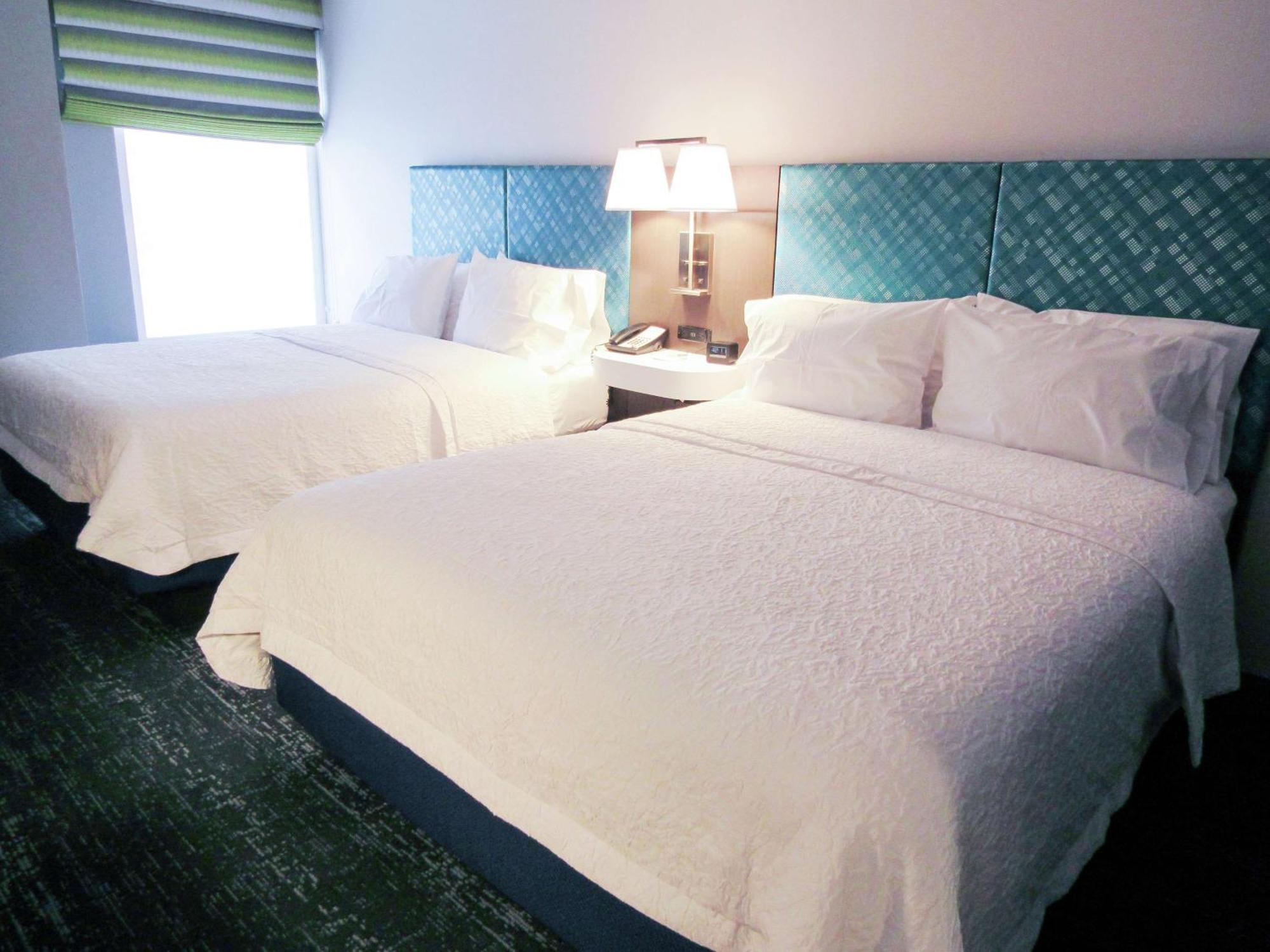 Hampton Inn & Suites Newtown Yardley Εξωτερικό φωτογραφία