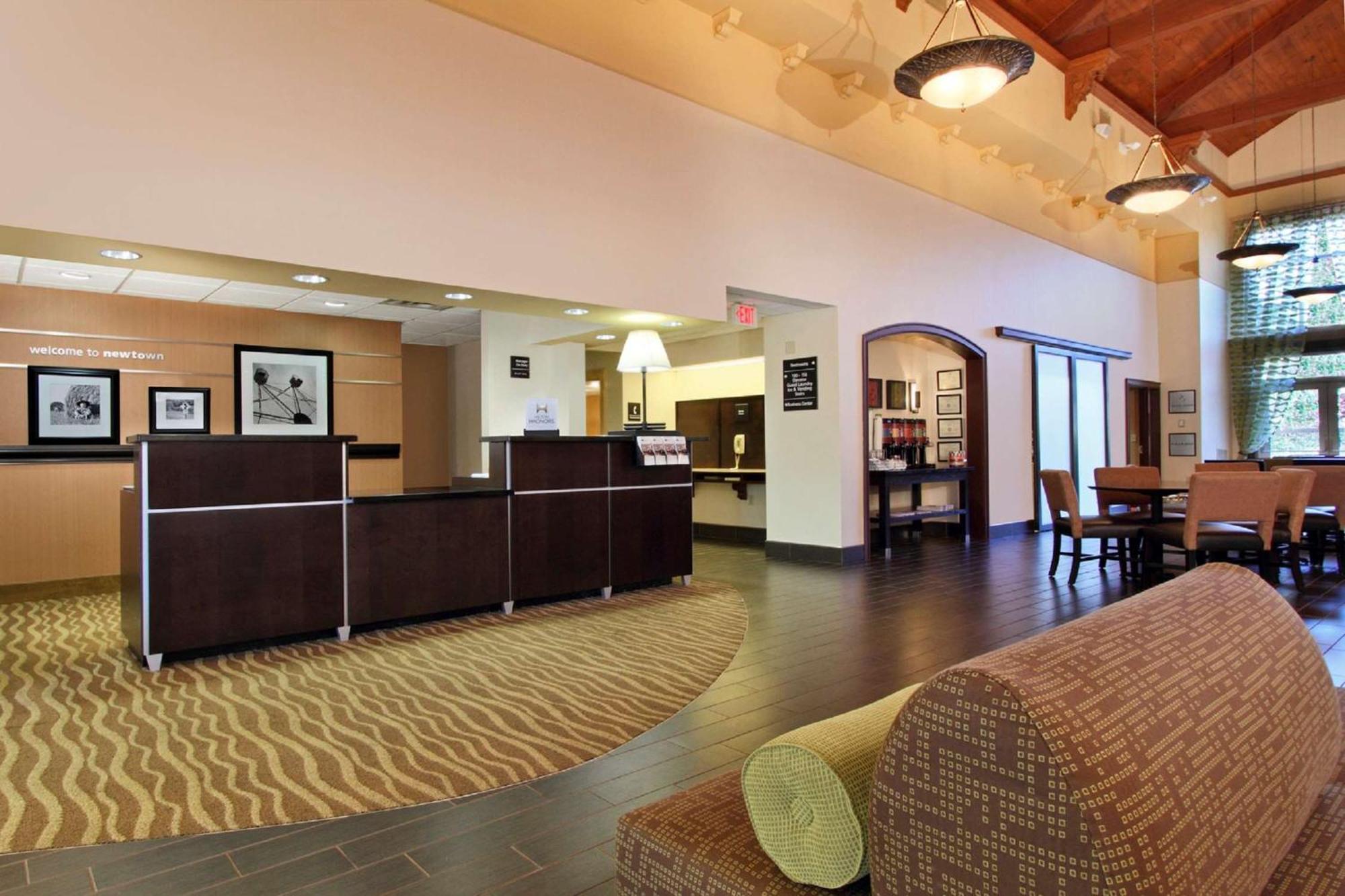 Hampton Inn & Suites Newtown Yardley Εξωτερικό φωτογραφία