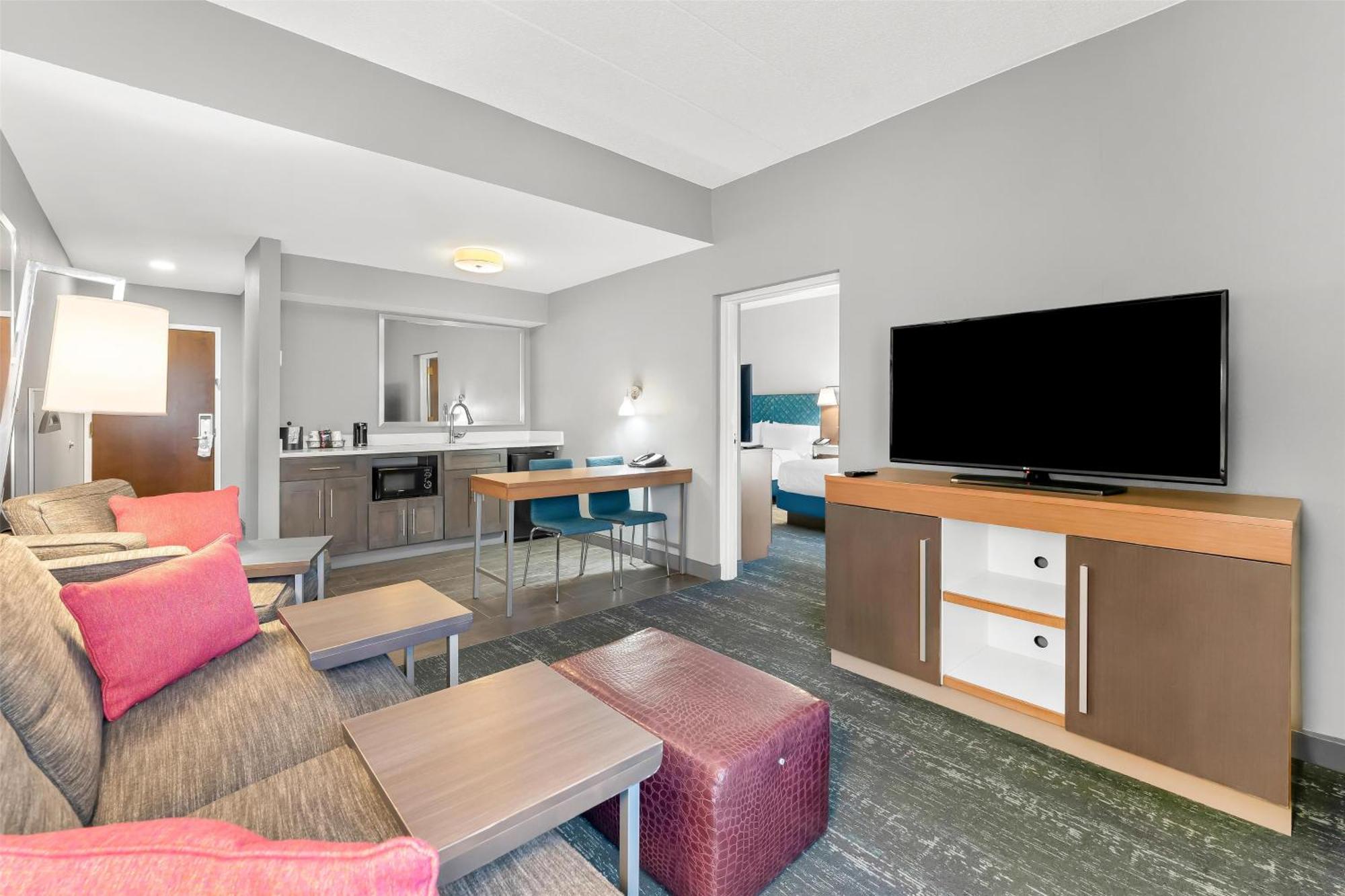 Hampton Inn & Suites Newtown Yardley Εξωτερικό φωτογραφία