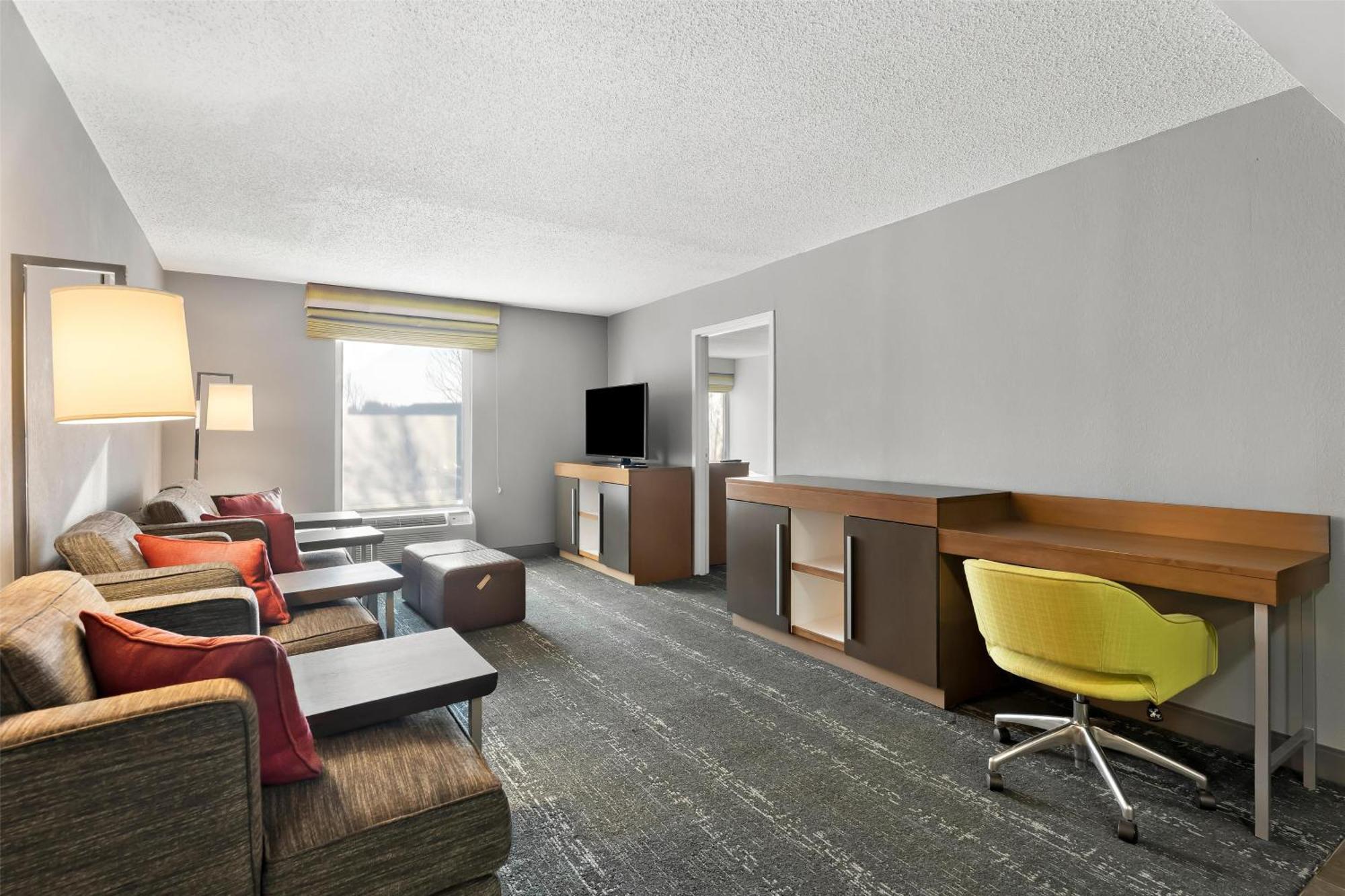 Hampton Inn & Suites Newtown Yardley Εξωτερικό φωτογραφία