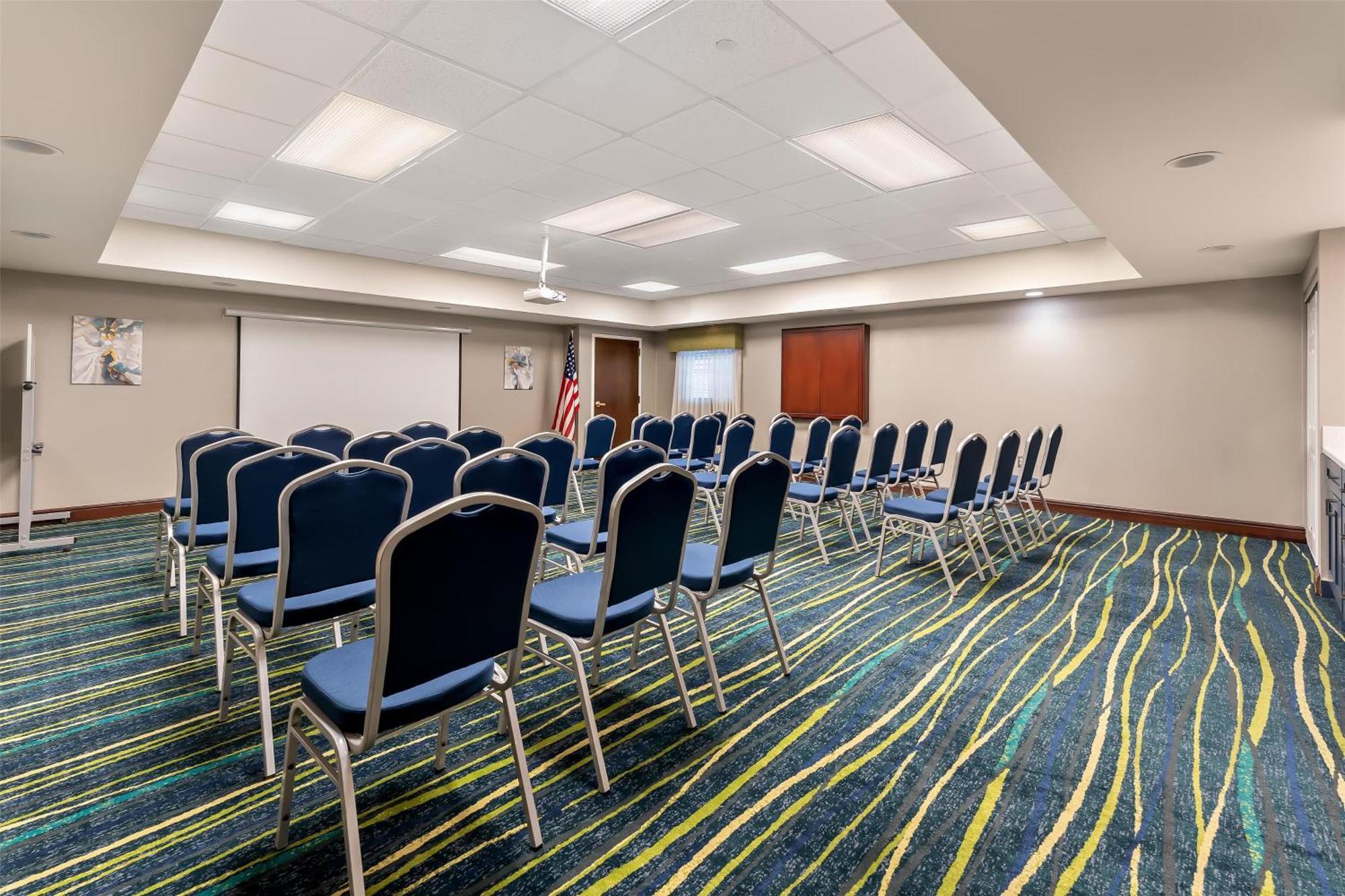 Hampton Inn & Suites Newtown Yardley Εξωτερικό φωτογραφία