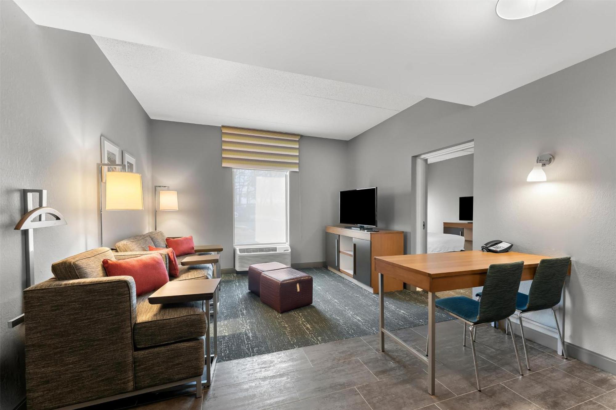 Hampton Inn & Suites Newtown Yardley Εξωτερικό φωτογραφία