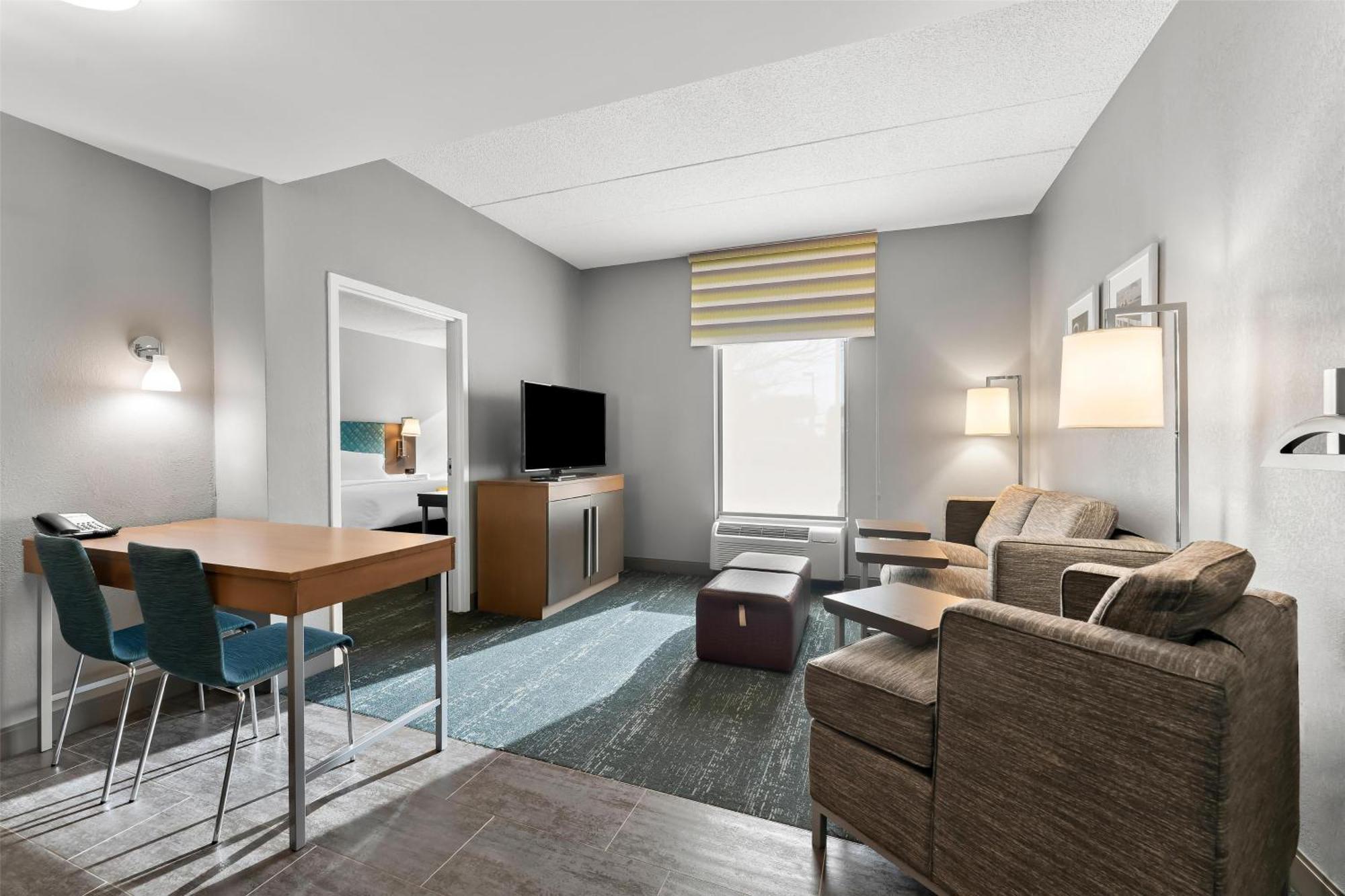 Hampton Inn & Suites Newtown Yardley Εξωτερικό φωτογραφία