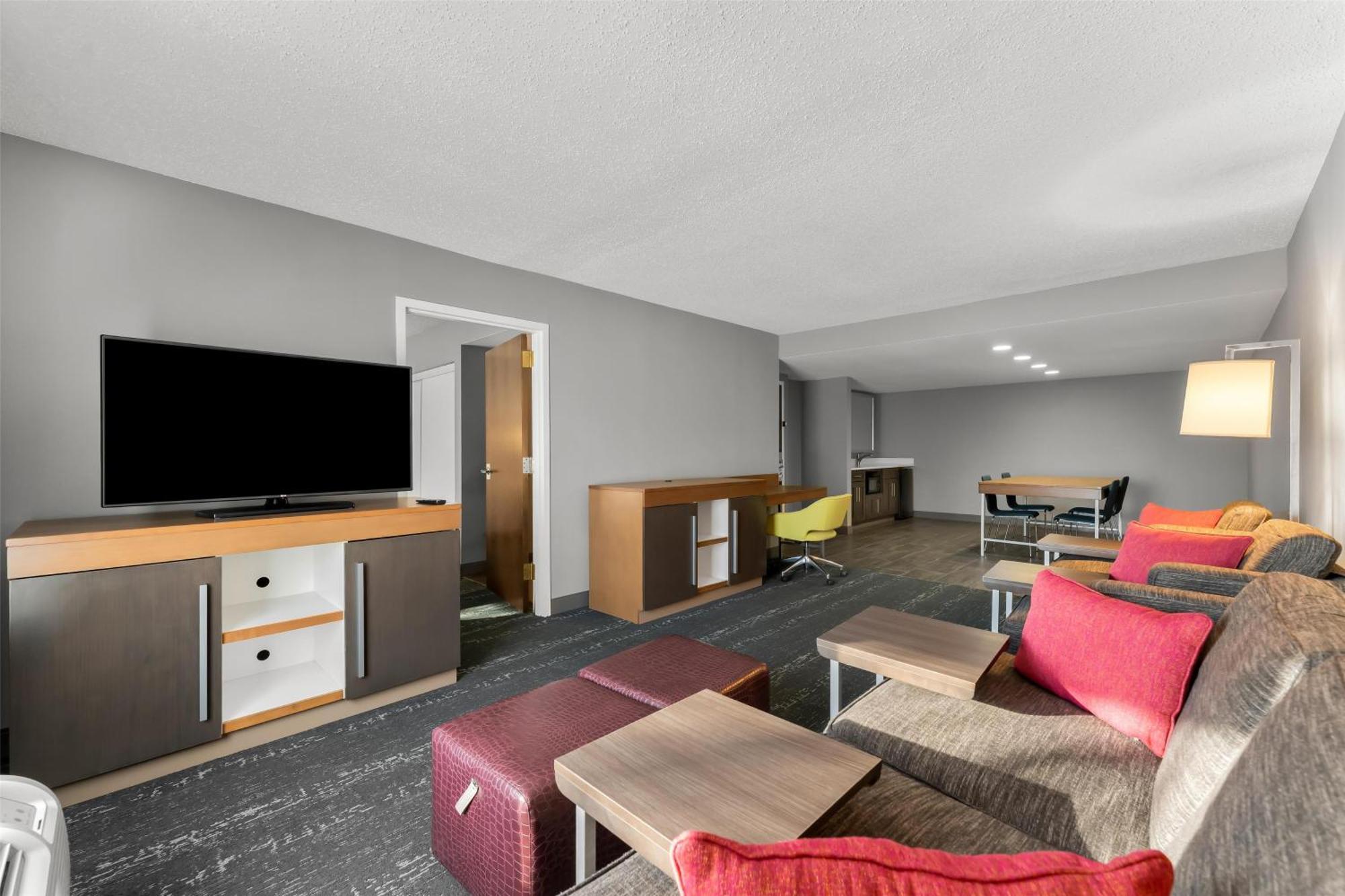 Hampton Inn & Suites Newtown Yardley Εξωτερικό φωτογραφία