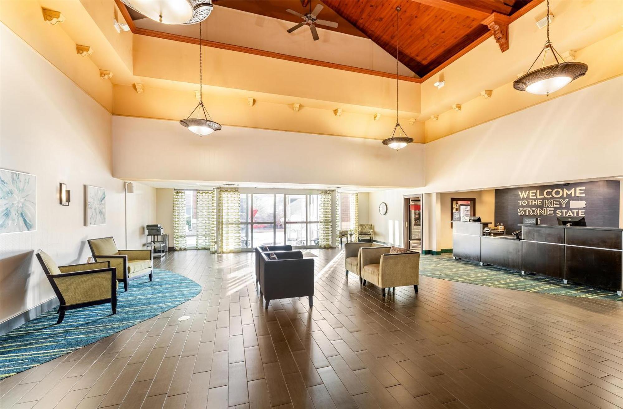 Hampton Inn & Suites Newtown Yardley Εξωτερικό φωτογραφία